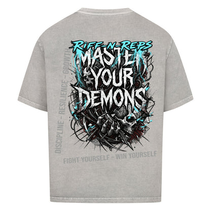 Grau verwaschenes Wash Grey Heavyweight T-Shirt (240 GSM) aus 100% Baumwolle mit dem großen, kratzigen RIFF_N_REPS Markenlogo auf der linken Brust.