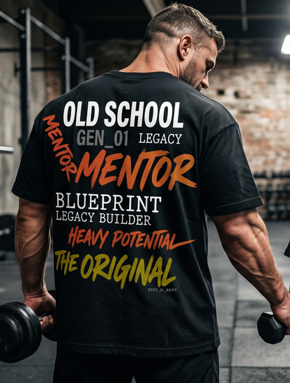 RiFF_N_REPS Mentor Shirt in Schwarz, Oversized Schnitt, hochwertiger weißer Grafik-Print „OLD SCHOOL GEN_01“ mit rost-rotem Pinselstrich-Akzent „MENTOR“