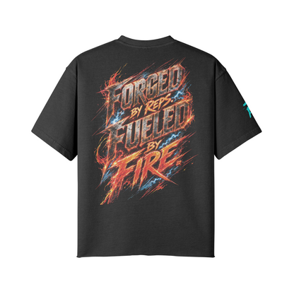Schwarzes Heavyweight Oversized T-Shirt mit FORGED BY REPS. FUELED BY FIRE. Backprint, Feuerenergie und cyanfarbenen Blitzen