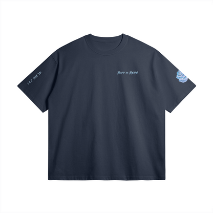 0-YD0-FronFlat Front Mockup des ICE ROSE Oversized Heavy Tee mit Ice-Blue RiFF_N_REPS Logo und Sleeve-Detailst Side